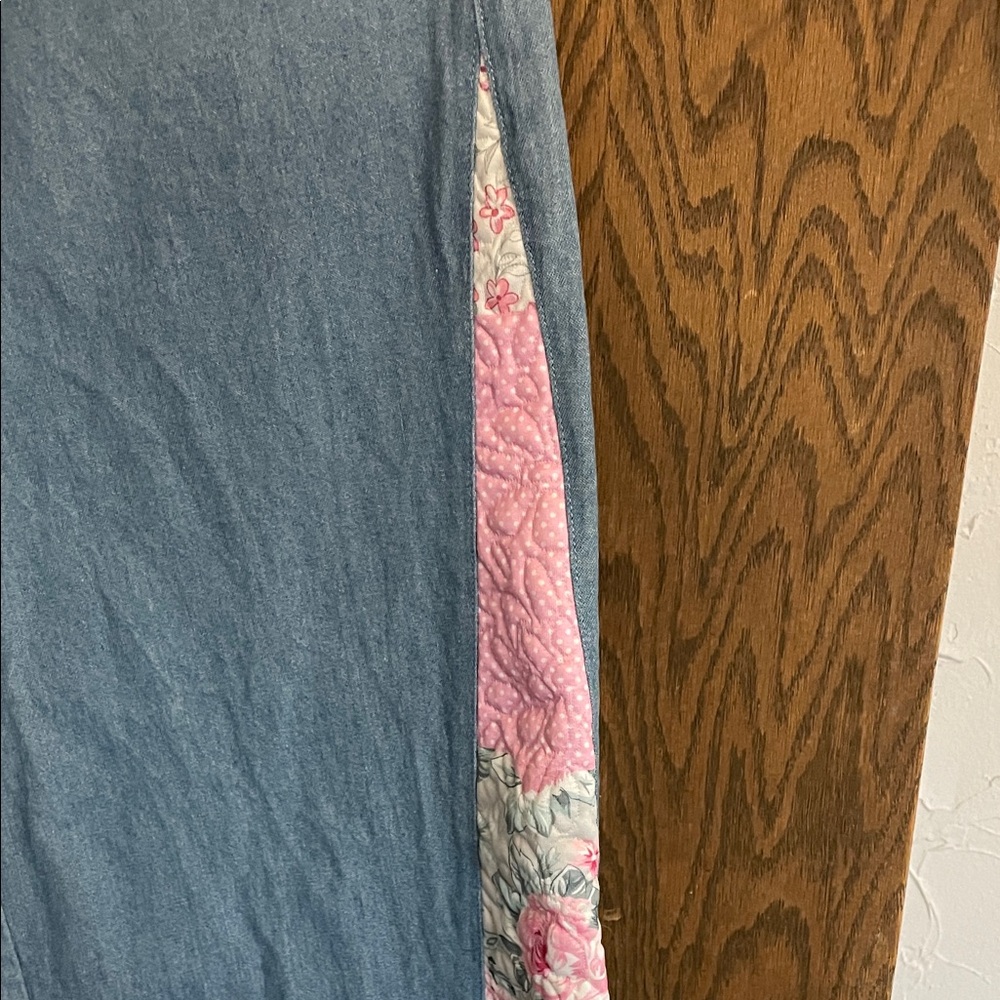 Women's Blue and‎ Pink Patchwork Jeans - Picture 3 of 8
